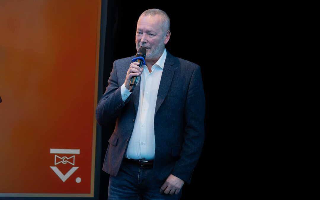 Václav Voják při předávání ceny za celoživotní přínos baseballu na Galavečeru ČBA 2023